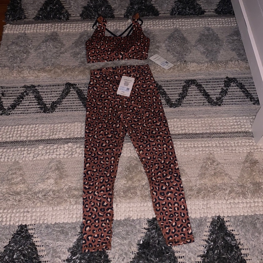 Brand new fabletics set with tags xs
